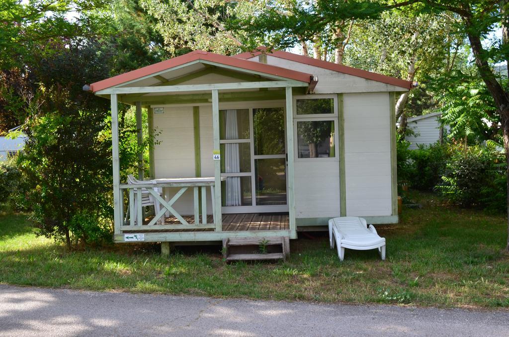 Camping La Vidaresse Hotel Sainte-Anastasie-sur-Issole Buitenkant foto