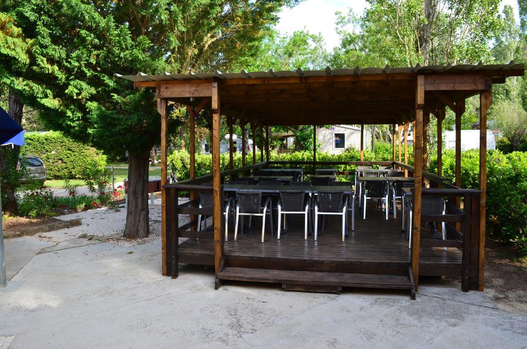 Camping La Vidaresse Hotel Sainte-Anastasie-sur-Issole Buitenkant foto