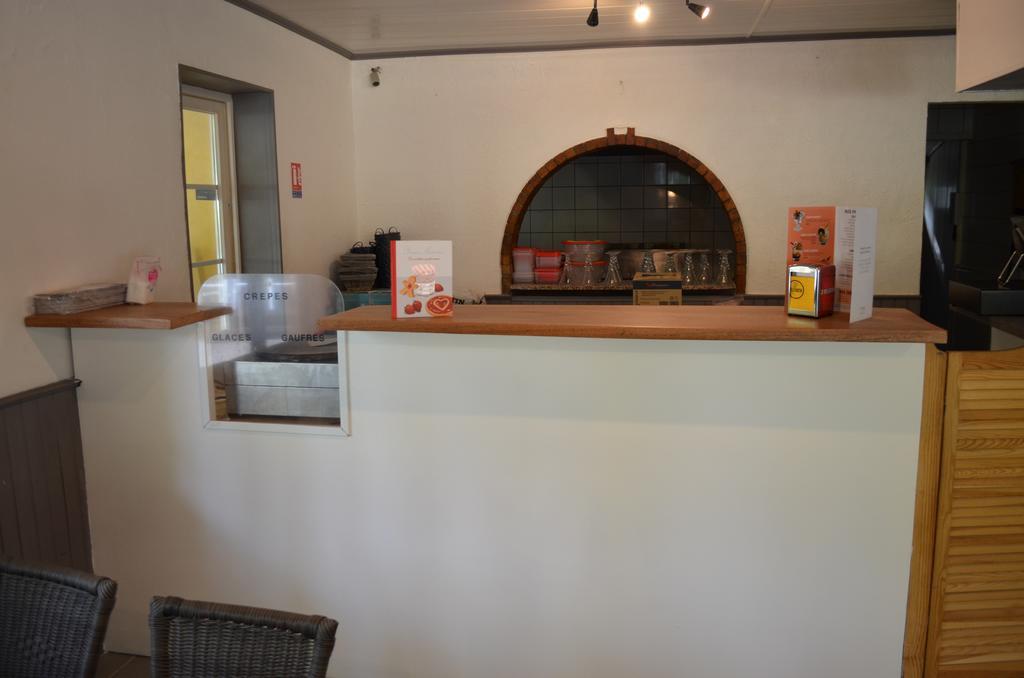 Camping La Vidaresse Hotel Sainte-Anastasie-sur-Issole Buitenkant foto