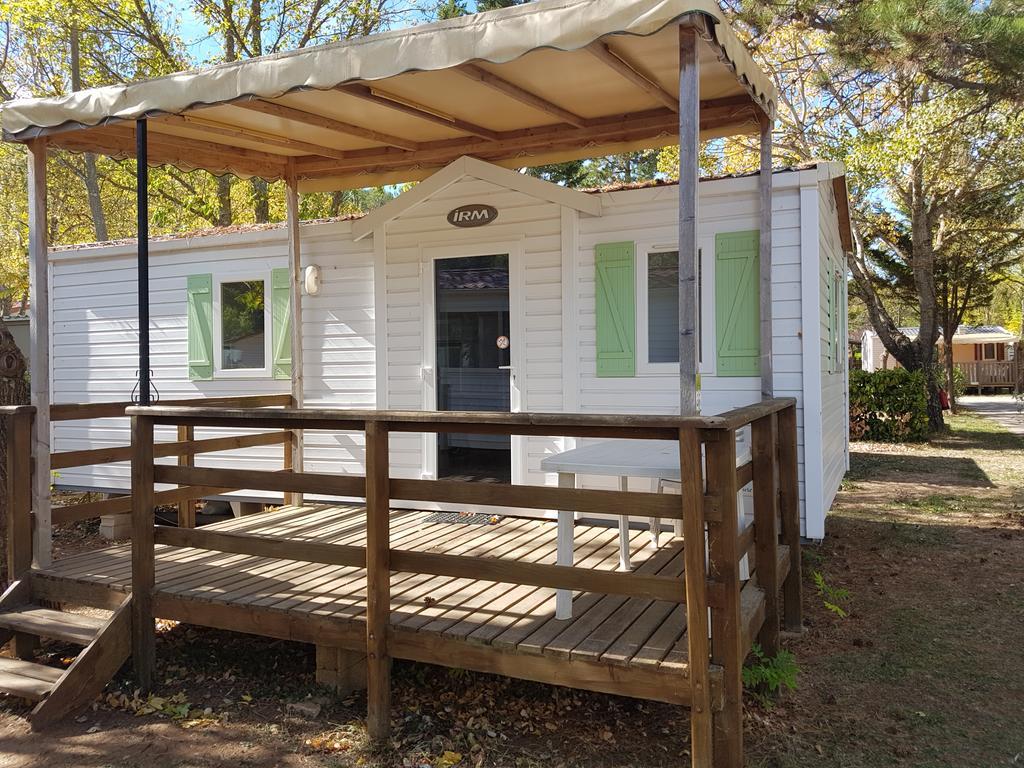 Camping La Vidaresse Hotel Sainte-Anastasie-sur-Issole Buitenkant foto