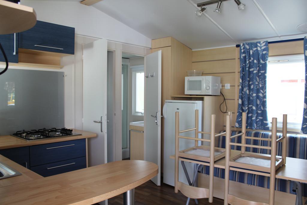 Camping La Vidaresse Hotel Sainte-Anastasie-sur-Issole Buitenkant foto