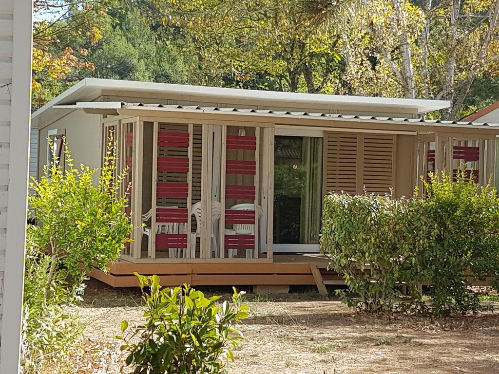 Camping La Vidaresse Hotel Sainte-Anastasie-sur-Issole Buitenkant foto